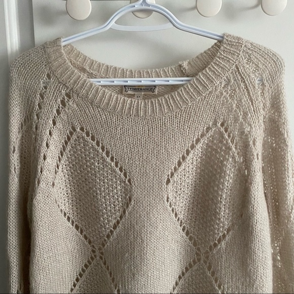 BOGO FREE - Knit sweater - Picture 2 of 3
